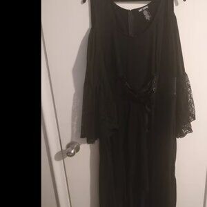 Hot Topic Dress size 0 in plus size